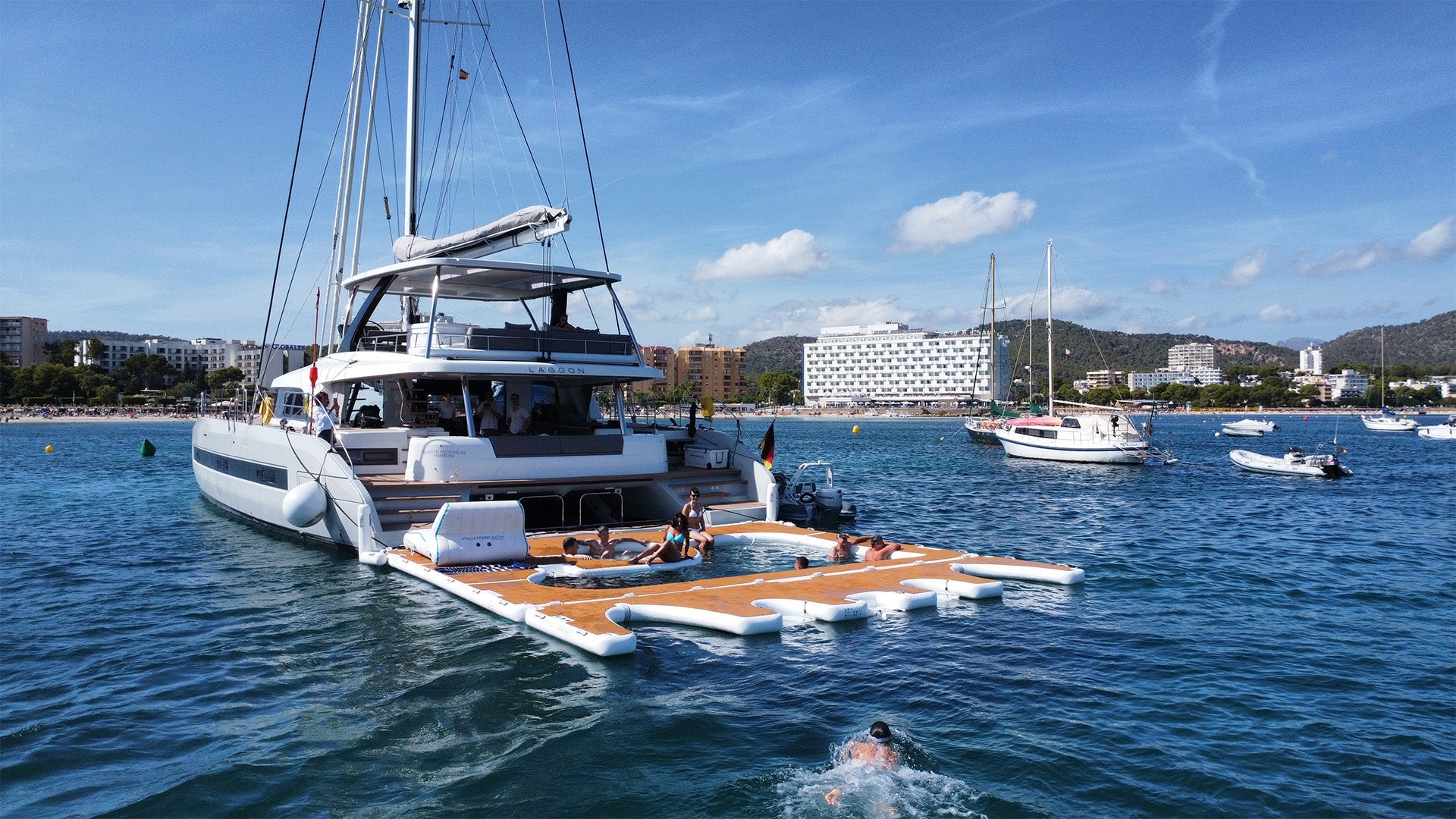 Yachtbeach by Spinera Inflatable Superior Pool for Yachts [616x616cm]