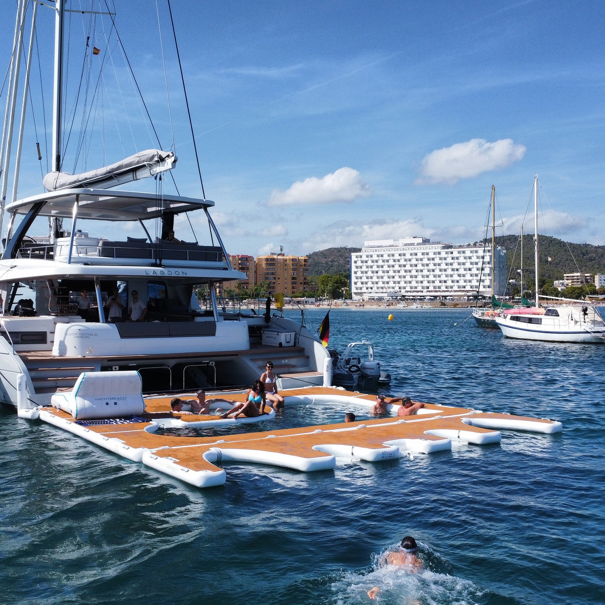 Yachtbeach by Spinera Inflatable Superior Pool for Yachts [616x616cm]